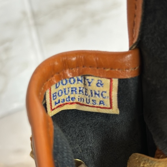 Dooney & Bourke Vtg equestrian blk Pebbled Leather with Brown Trim crossbody - Picture 11 of 15